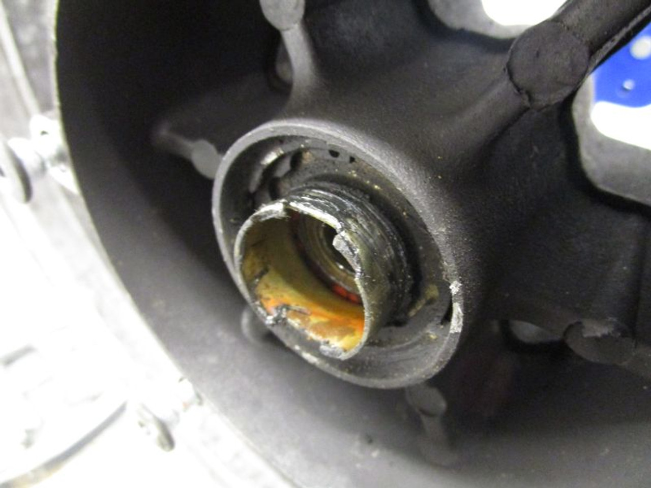 85 Kawasaki Ninja ZX 900 A GPz Front Wheel Rim 16